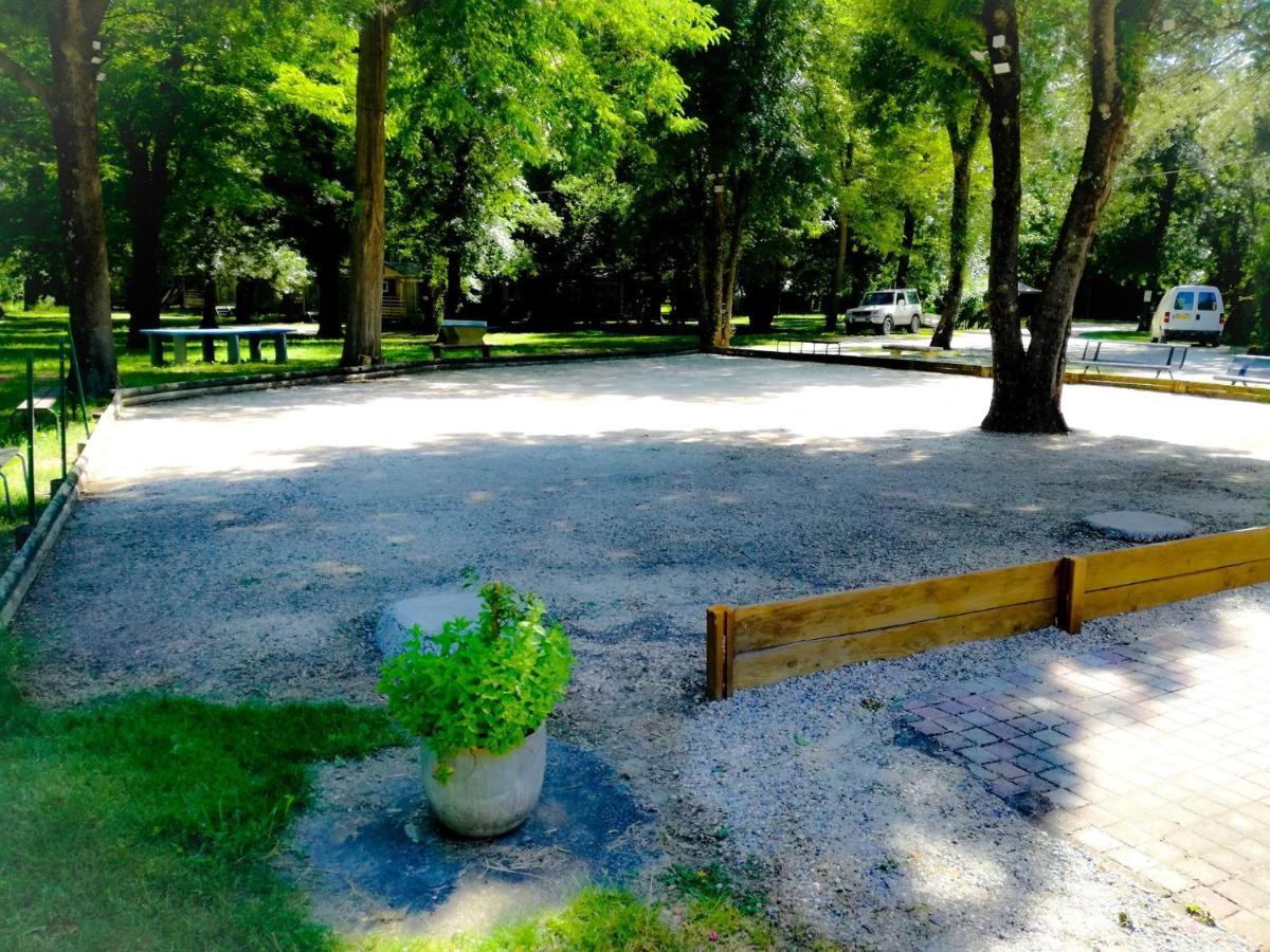 Camping en Ardeche Le Lion Bourg-Saint-Andéol Buitenkant foto