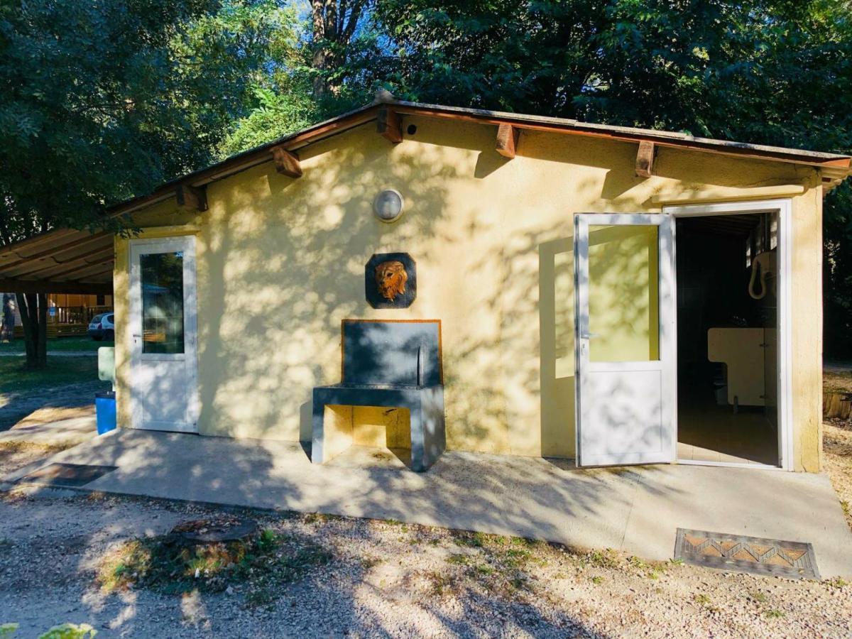 Camping en Ardeche Le Lion Bourg-Saint-Andéol Buitenkant foto